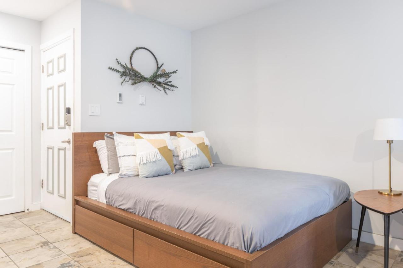 Updated Whistler Creek Studio With Parking 惠斯勒 外观 照片